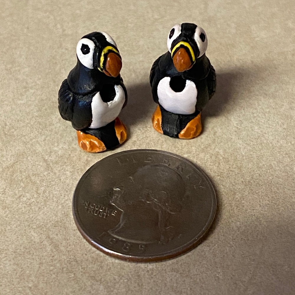 (20) Ceramic Puffin beads